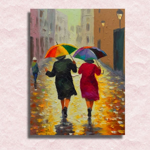 Zwei alte Damen gehen im Regen auf Leinwand – Malen-nach-Zahlen-Shop